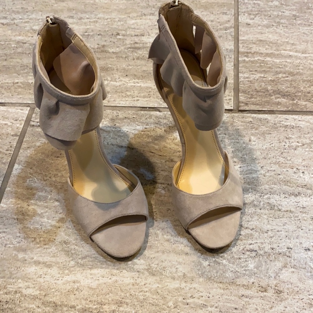 High heel shoes